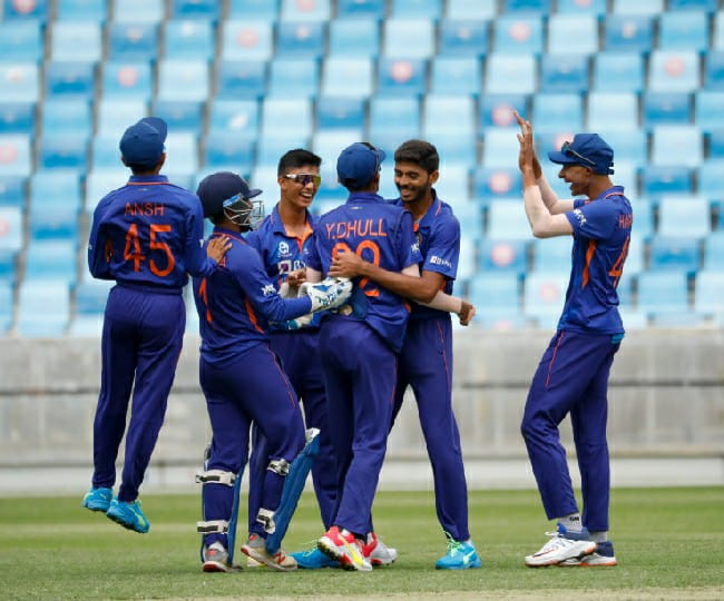 India beat Sri Lanka by 9 wickets to clinch U-19 Asia Cup title